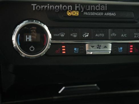 Used 2022 Ford F350 Lariat w/ Lariat Ultimate Package image 19