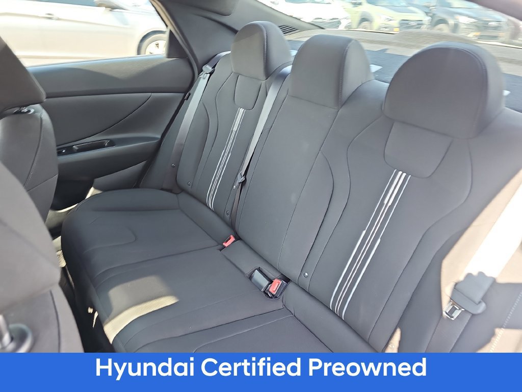 Certified 2025 Hyundai Elantra SEL FWD image 13
