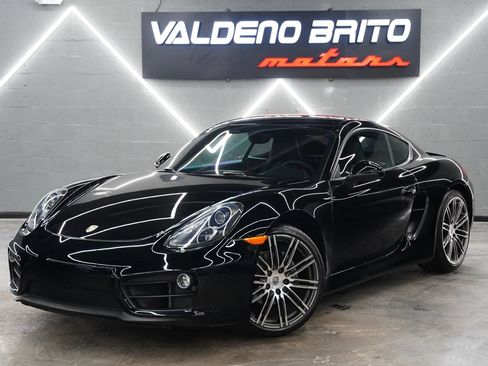Used 2016 Porsche Cayman RWD image 1