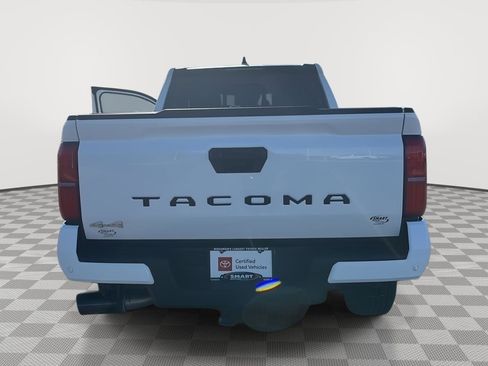 Used 2025 Toyota Tacoma SR5 image 6