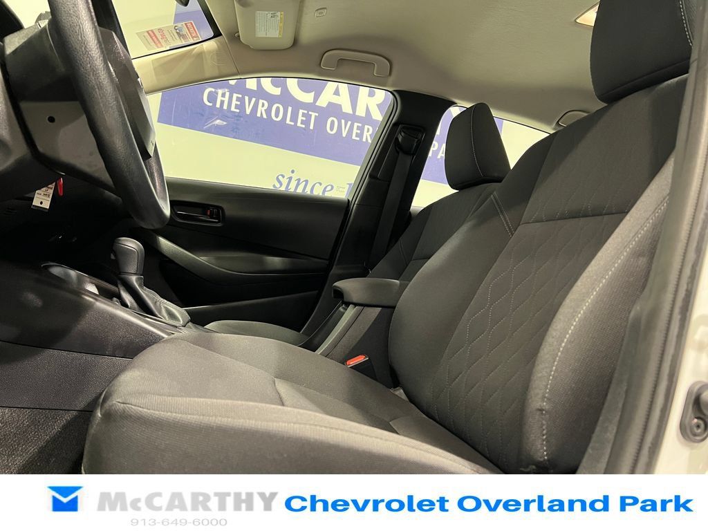 Used 2025 Toyota Corolla LE FWD image 20