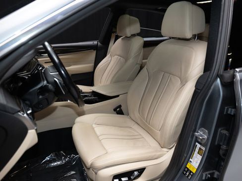 Used 2019 BMW 640i Gran Turismo xDrive image 48