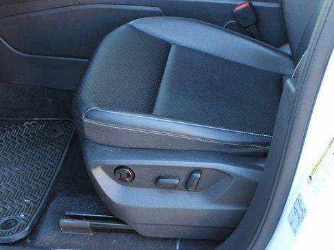 Used 2020 Volkswagen Atlas Cross Sport SE w/ Towing Package image 13