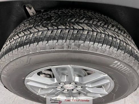 Used 2025 GMC Acadia Elevation FWD image 16