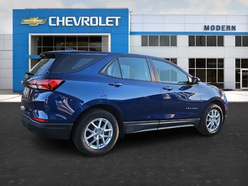 Used 2022 Chevrolet Equinox LS image 5
