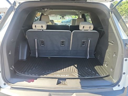 Used 2024 Chevrolet Traverse LS w/ Safety Package FWD image 10