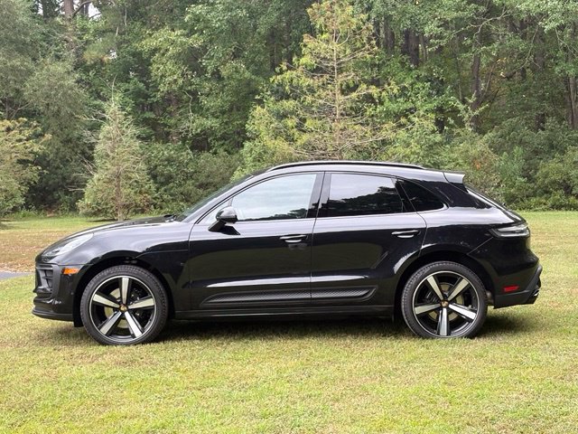 Used 2022 Porsche Macan S AWD/4WD image 3