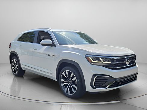 Certified 2021 Volkswagen Atlas Cross Sport SEL R-Line FWD image 7