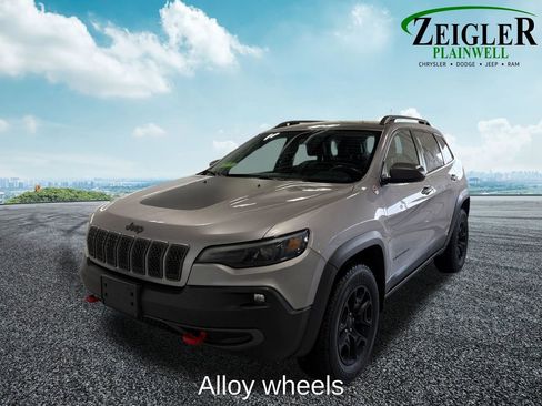 Used 2020 Jeep Cherokee Trailhawk image 13