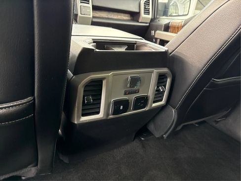 Used 2018 Ford F150 Lariat w/ Equipment Group 502A Luxury AWD/4WD image 27