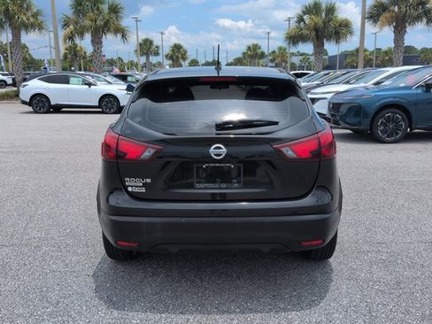 Used 2019 Nissan Rogue Sport S FWD image 6
