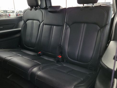 Used 2022 Jeep Wagoneer Series I image 9