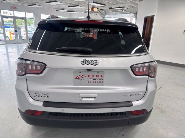 Used 2024 Jeep Compass Limited AWD/4WD image 9