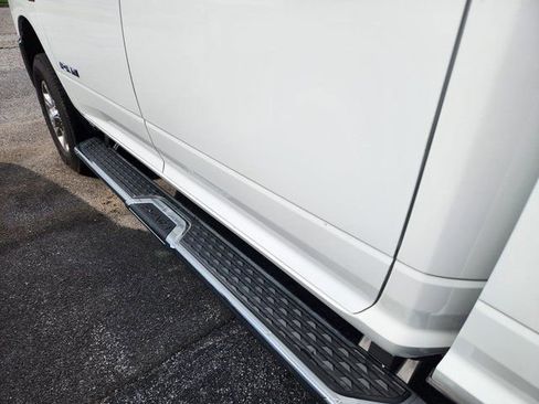 Used 2024 RAM 2500 Big Horn AWD/4WD image 8