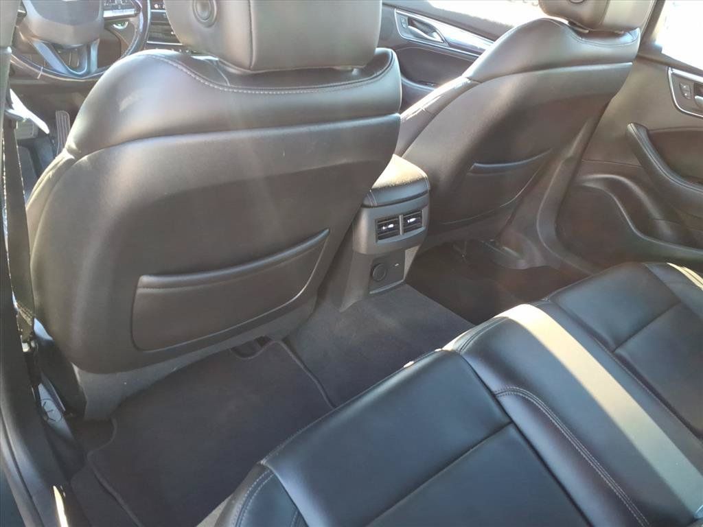 Used 2020 Cadillac CT5 Luxury w/ Cold Weather Package AWD/4WD image 8