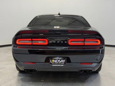 Used 2019 Dodge Challenger SRT Hellcat Redeye image 7