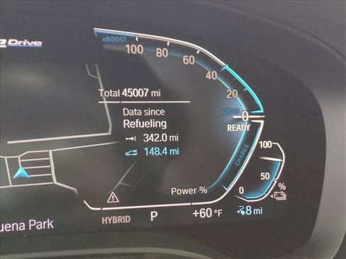 Used 2023 BMW 530e w/ Convenience Package image 11