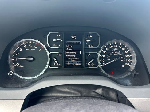 Used 2021 Toyota Tundra SR5 w/ TRD Off-Road Package AWD/4WD image 15