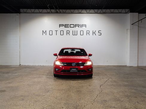 Used 2017 Volkswagen Jetta GLI FWD image 8