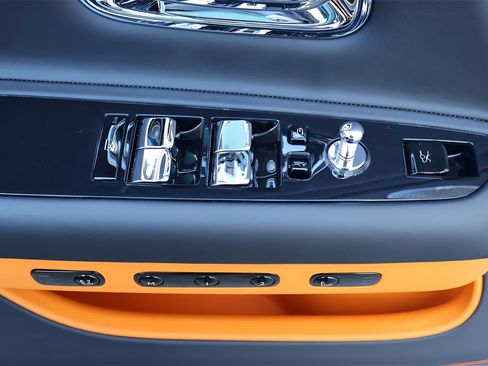 New 2026 Rolls-Royce Spectre Black Badge image 13