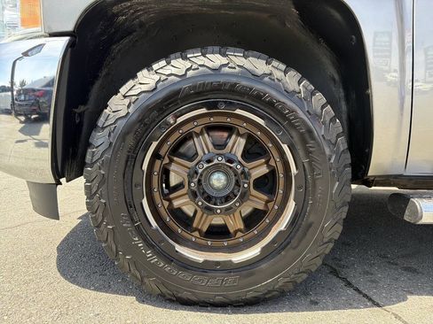 Used 2013 Chevrolet Silverado 1500 LT w/ All-Star Edition AWD/4WD image 2