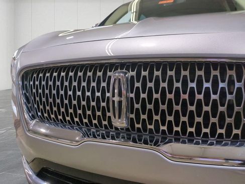 Used 2023 Lincoln Nautilus Reserve image 9