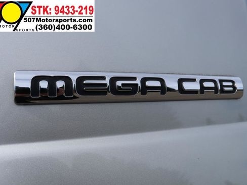 Used 2006 Dodge Ram 2500 Truck SLT w/ Light Group AWD/4WD image 13