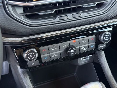 New 2026 Jeep Compass Limited image 18