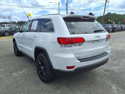 Used 2022 Jeep Grand Cherokee Laredo E image 5