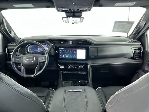 Used 2024 GMC Sierra 2500 AT4X image 21