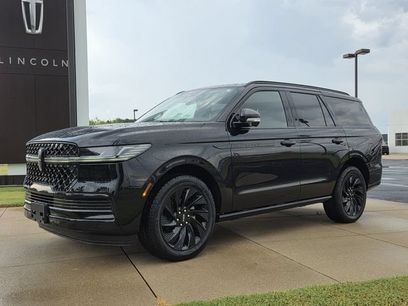 New 2026 Lincoln Navigator Reserve w/ Jet Appearance Package