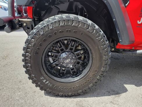 Used 2018 Jeep Wrangler Sport AWD/4WD image 12