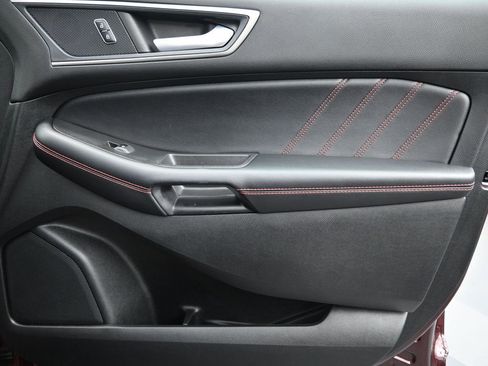 Used 2024 Ford Edge ST-Line image 23