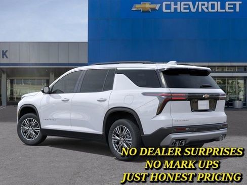 New 2026 Chevrolet Traverse LT FWD image 3