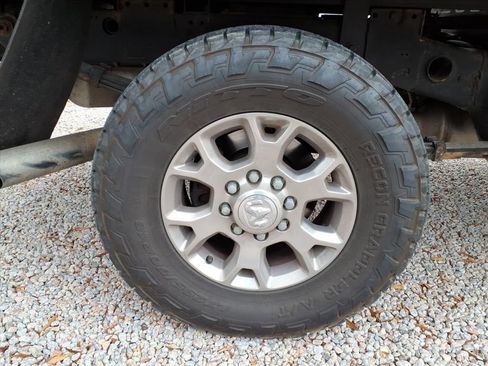 Used 2017 RAM 3500 Tradesman w/ Chrome Appearance Group image 13