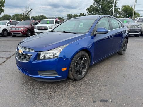 Used 2013 Chevrolet Cruze LT FWD image 1