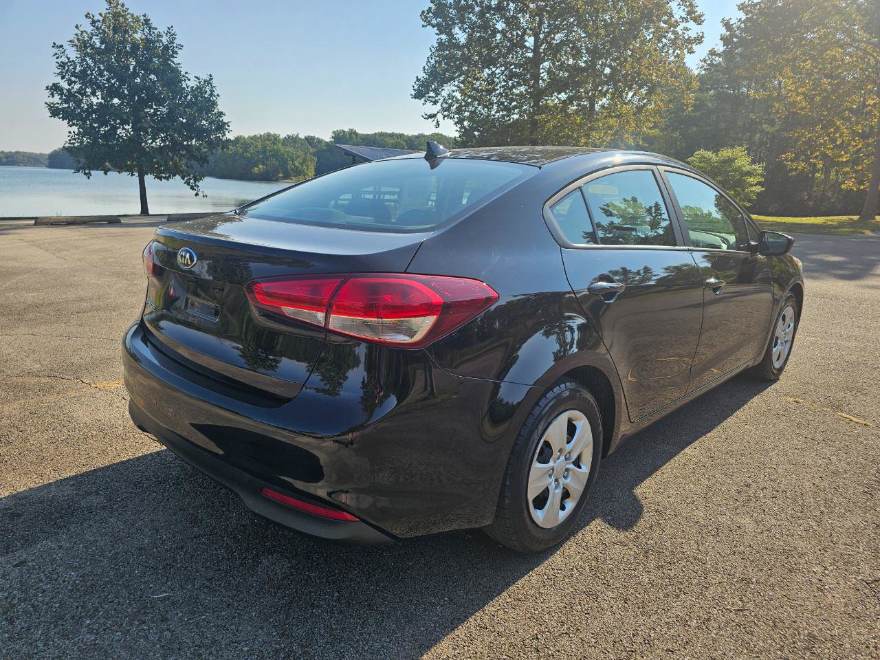 Used 2017 Kia Forte LX w/ LX Popular Package FWD image 5