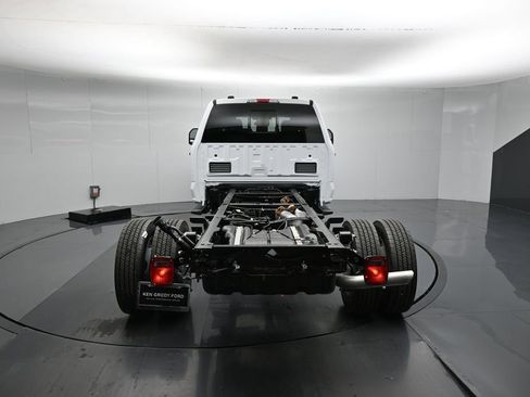 New 2026 Ford F450 XL w/ XL Chrome Package image 7