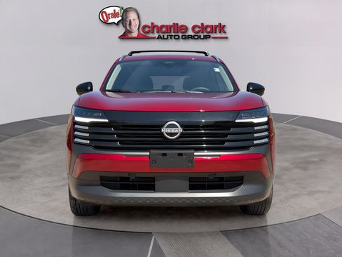 Used 2026 Nissan Kicks SV w/ Cold Weather Package FWD image 8