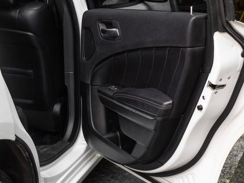 Used 2018 Dodge Charger GT image 19