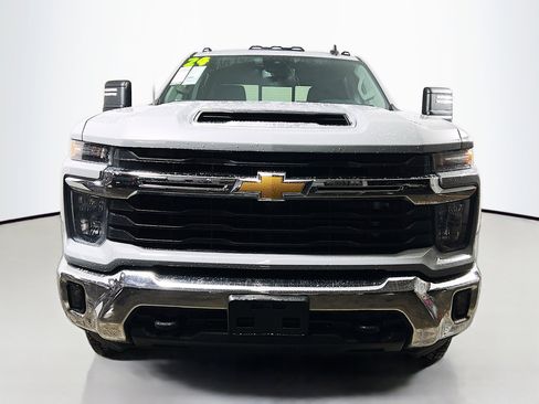 Used 2024 Chevrolet Silverado 2500 LT w/ Texas Edition image 10