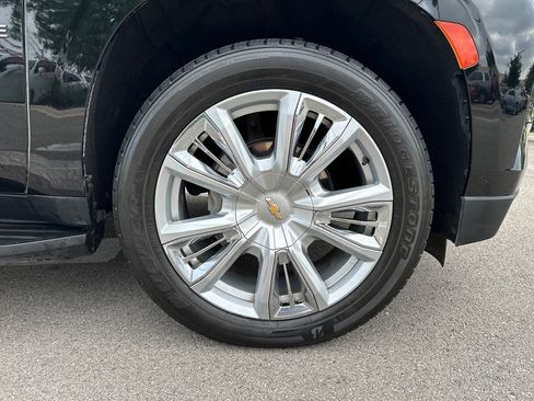 Used 2023 Chevrolet Tahoe High Country AWD/4WD image 13