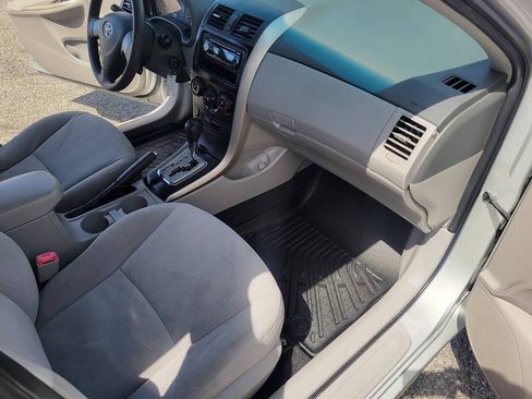 Used 2010 Toyota Corolla LE w/ All Weather Guard Pkg FWD image 17