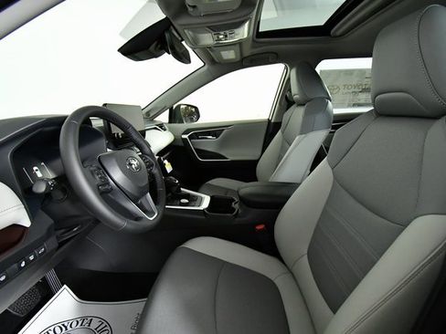 New 2025 Toyota RAV4 Limited image 5