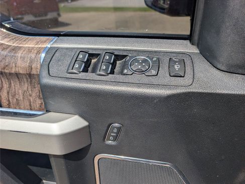 Used 2019 Ford F350 Lariat w/ Tow Technology Bundle AWD/4WD image 33