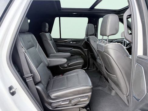 Used 2021 Cadillac Escalade Sport w/ Driver Assist Tech Package image 41