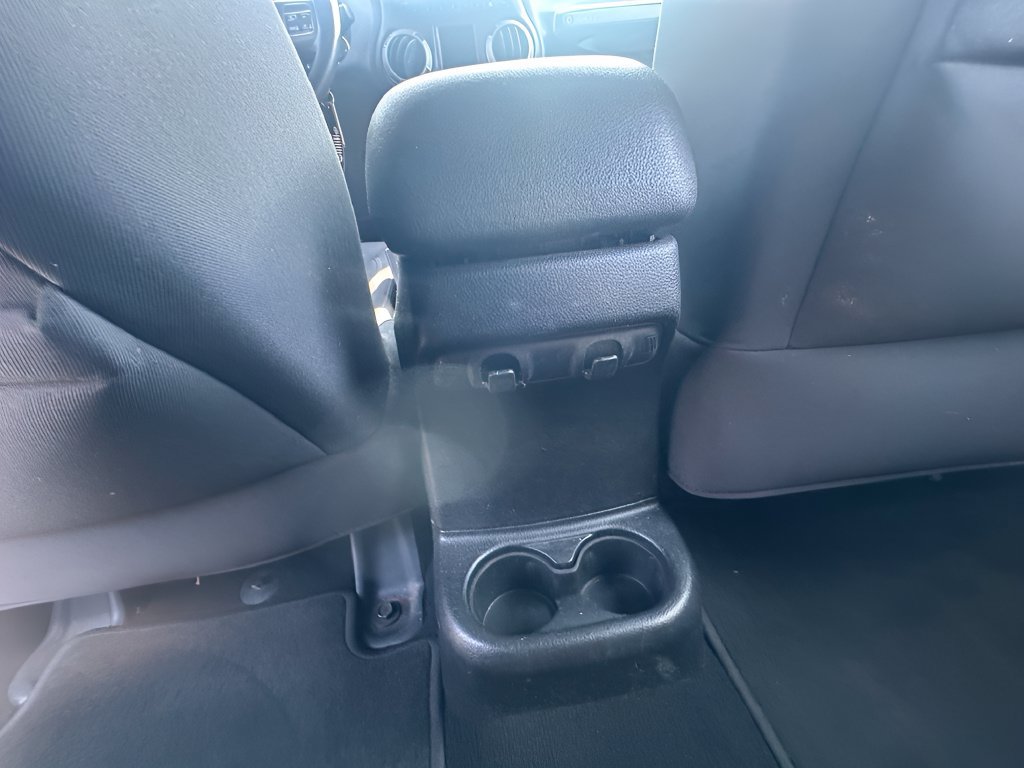 Used 2012 Jeep Wrangler Unlimited Sport AWD/4WD image 11
