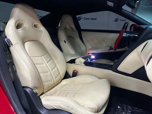 Used 2015 Nissan GT-R Premium image 16