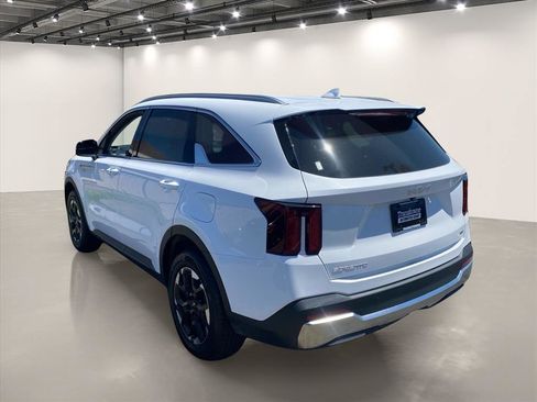 Certified 2024 Kia Sorento S AWD/4WD image 6