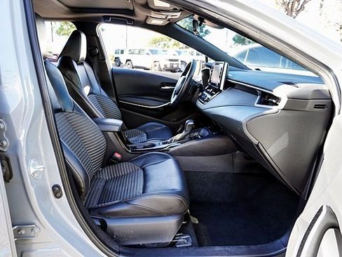 Used 2022 Toyota Corolla XSE image 11